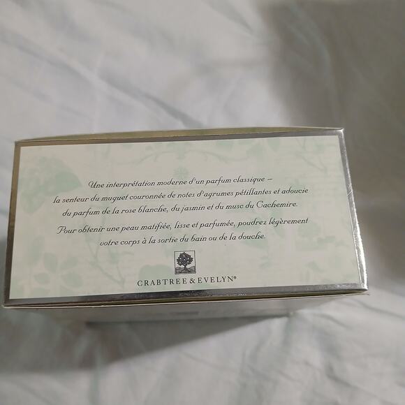 NIB Crabtree & Evelyn Lily of the Valley Perfumed Dusting Powder 3.4oz USA MADE - Picture 4 of 9